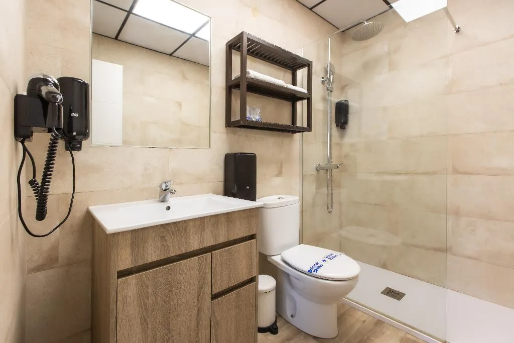 TRIPLE STANDARD Room, Zen airport, Costa Del Sol