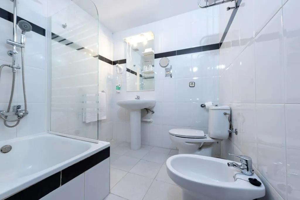 TRIPLE STANDARD Room, Sercotel Las Estrellas, Madrid