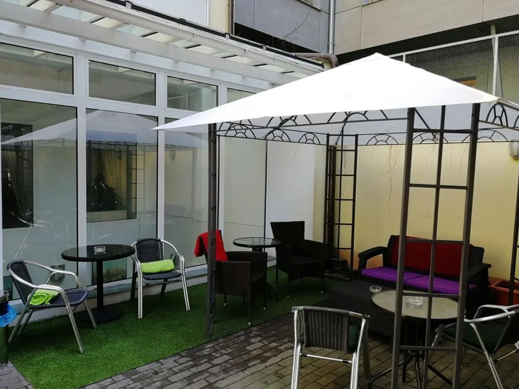 Terrace, Augustus et Otto, Prague