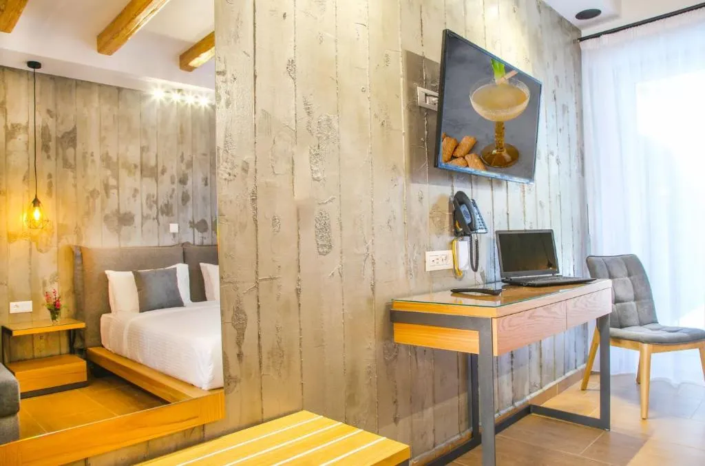 JUNIOR SUITE WITH PRIVATE POOL Room, Royal Hotel and Suites, Halkidiki