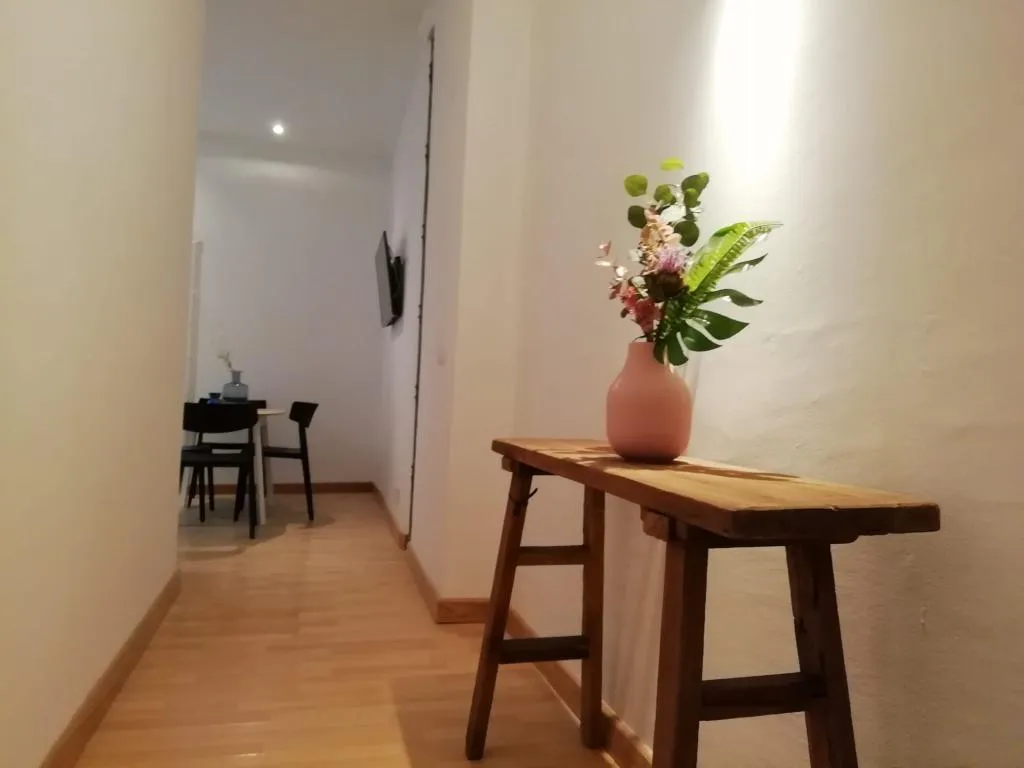 APARTMENT TWO BEDROOMS Room, Smartr Madrid Gran Via 47, Madrid