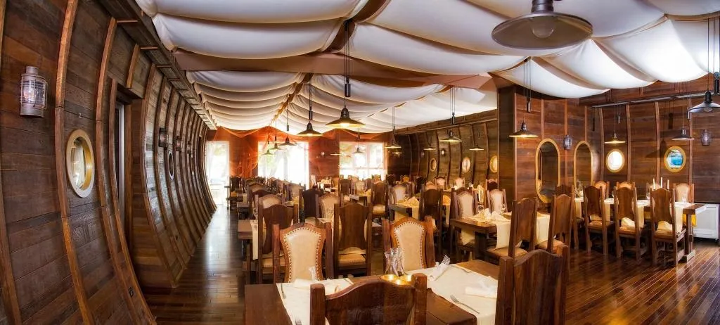 Restaurant, Plaza Omis, Split