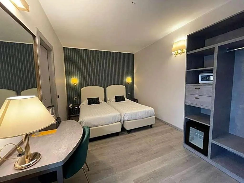 General view, Hotel Florence, Milan