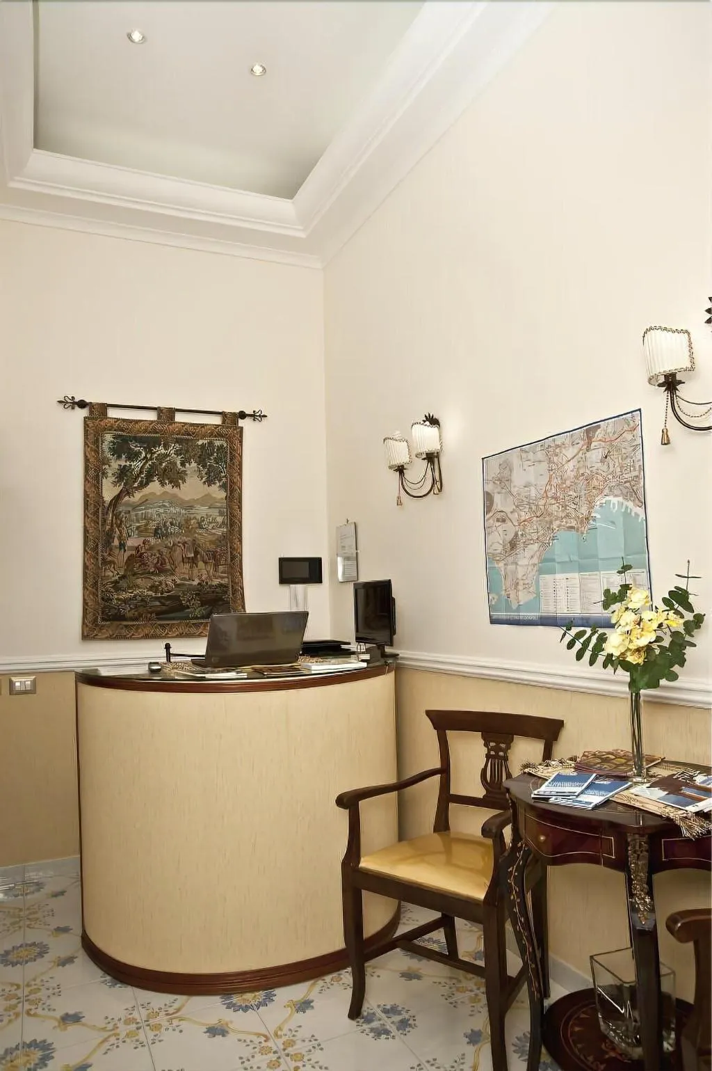 Lobby, Olimpo degli Dei, Naples