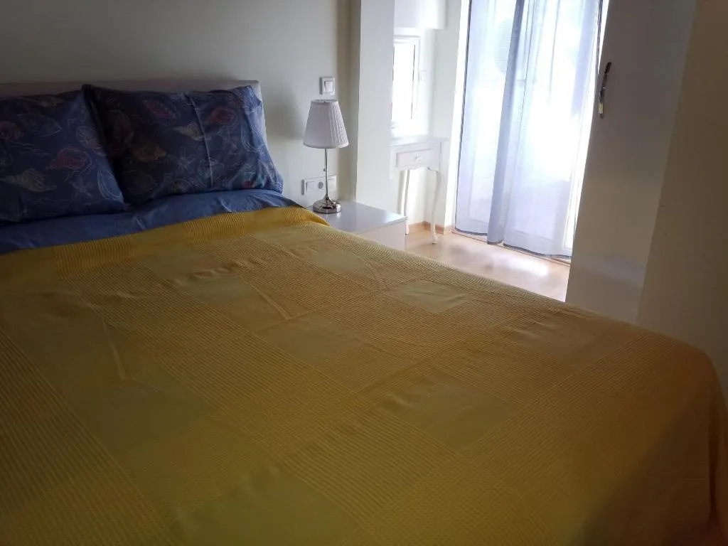 Room, Kamelya, Dalaman