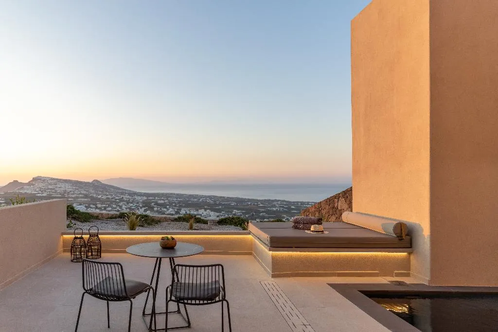 SUITE WITH PRIVATE POOL Room, North Santorini A Luxury Spa Hotel, Santorini