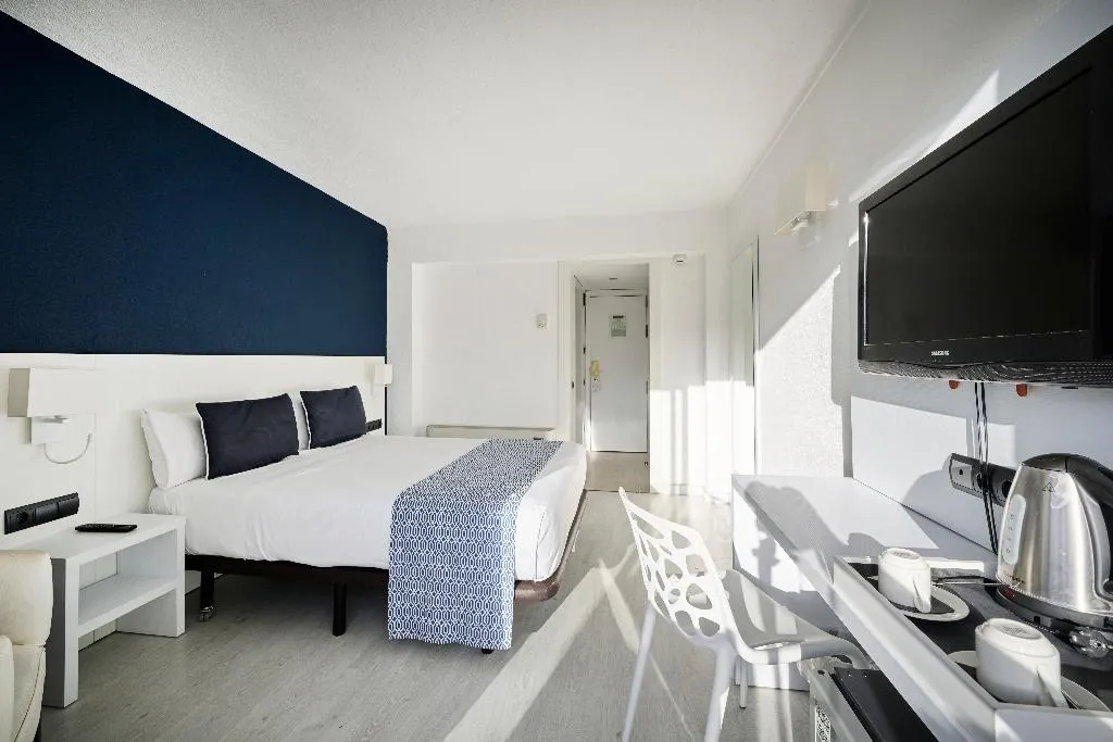 DOUBLE SINGLE USE WITH TERRACE Room, Catalonia Del Mar, Majorca