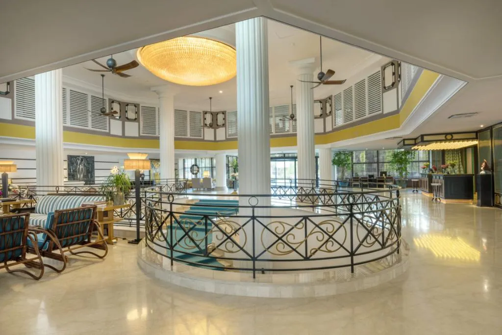 Lobby, Savoy Beach, Naples
