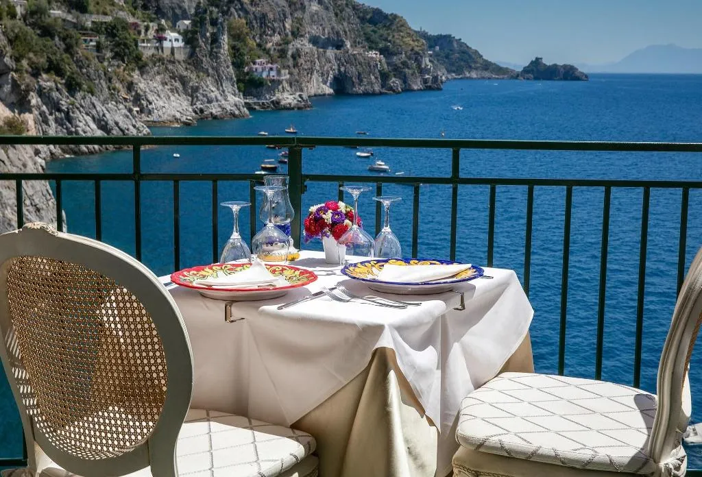 Conferences, Villa Corallium, Naples