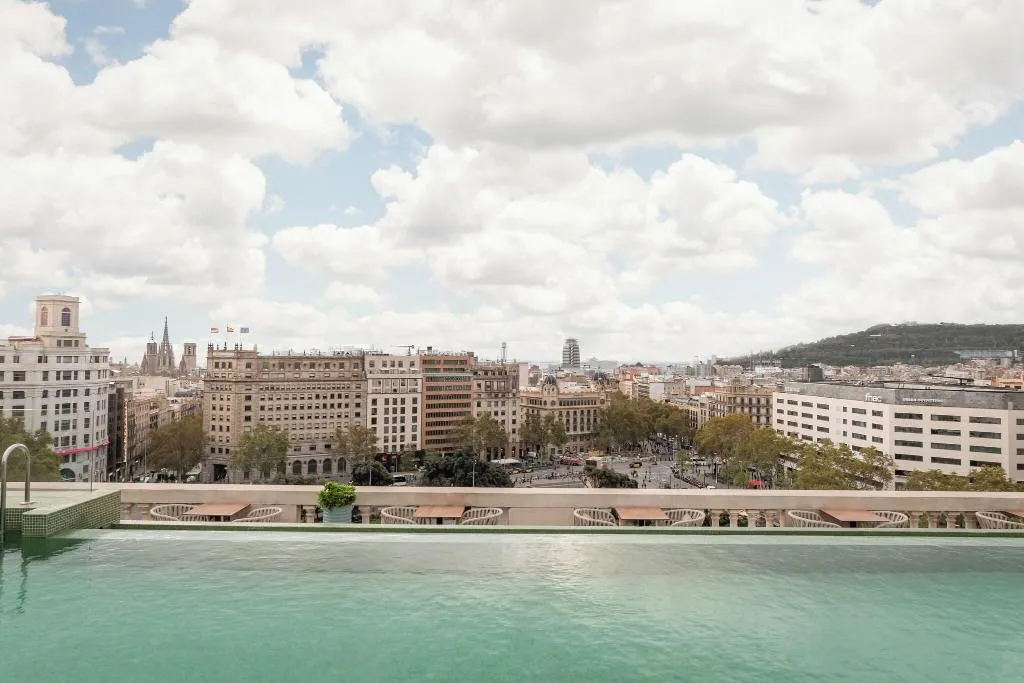 Pool, 45Times Barcelona Hotel, Barcelona