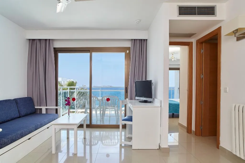 APARTMENT SEA VIEW Room, Aparthotel Nereida, Ibiza