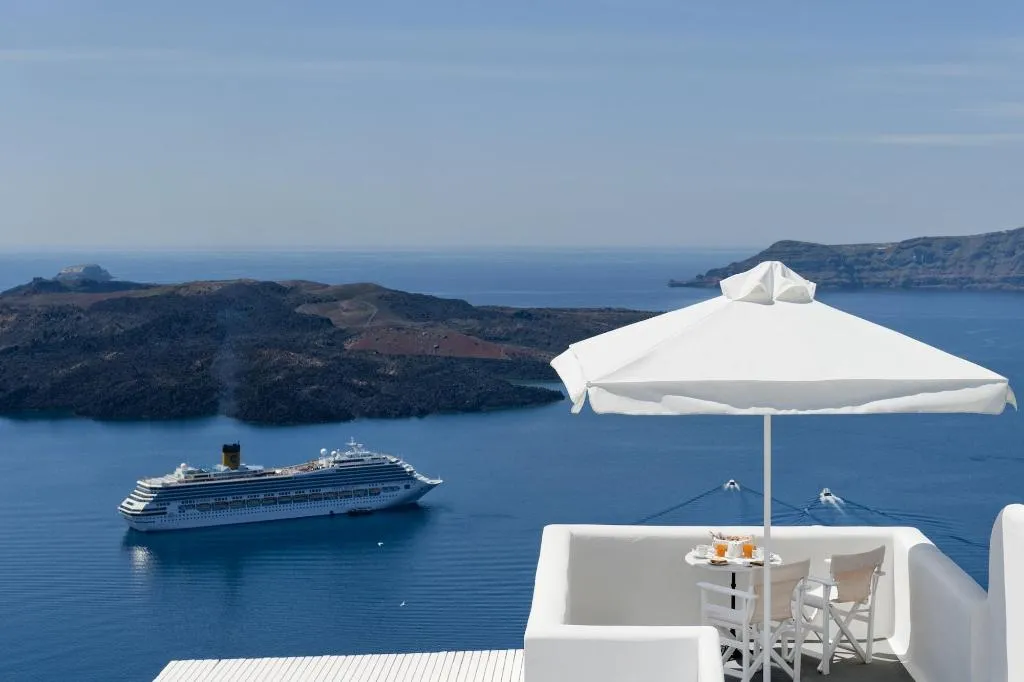 Room, Kamares Apartments, Santorini