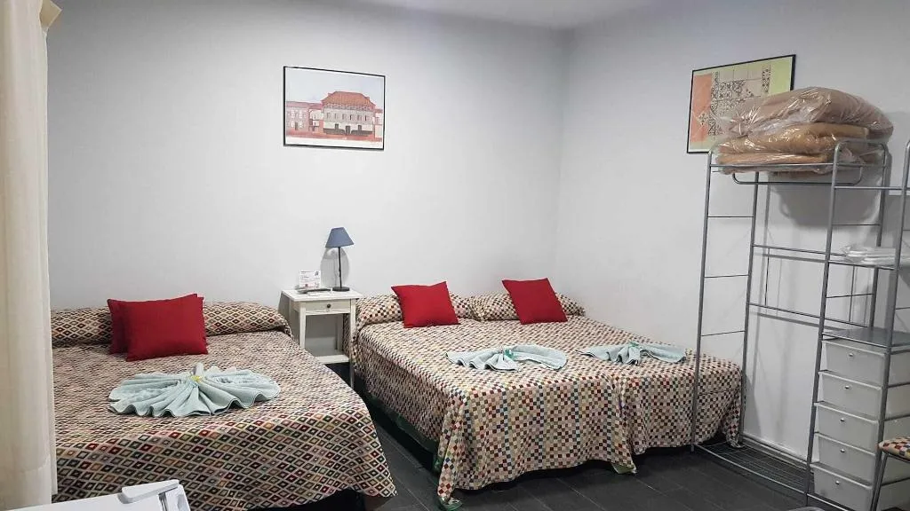 Room, El Sueño del Quijote, Madrid