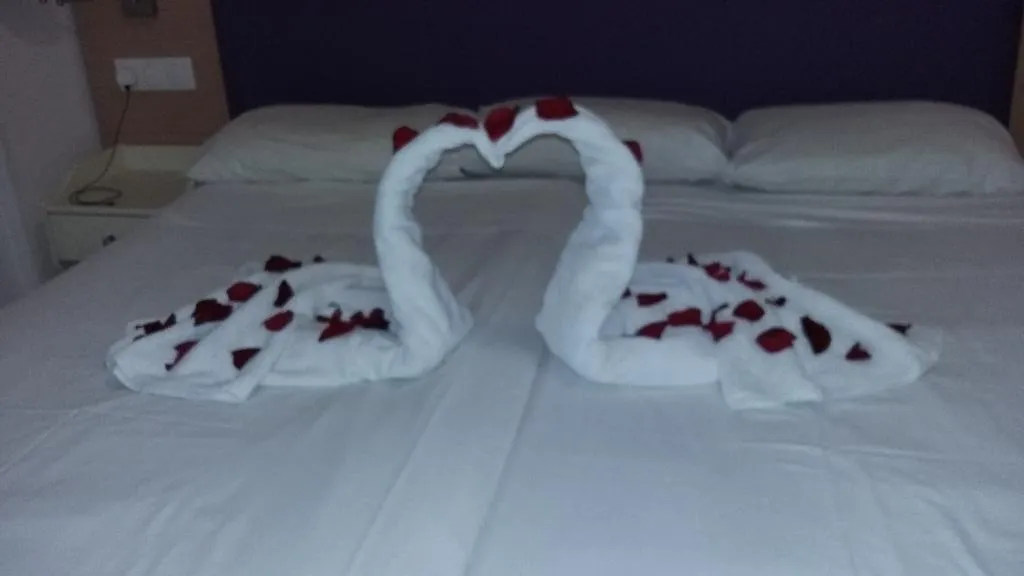 Room, Origin, Kos