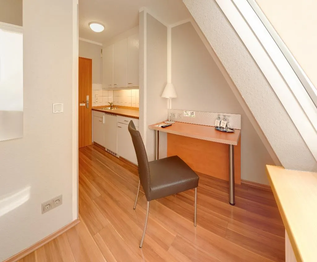 DOUBLE BUSINESS Room, attimo Hotel Stuttgart, Stuttgart