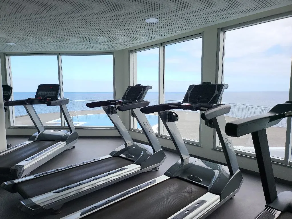 Sports and Entertainment, Royal Orchid, Madeira