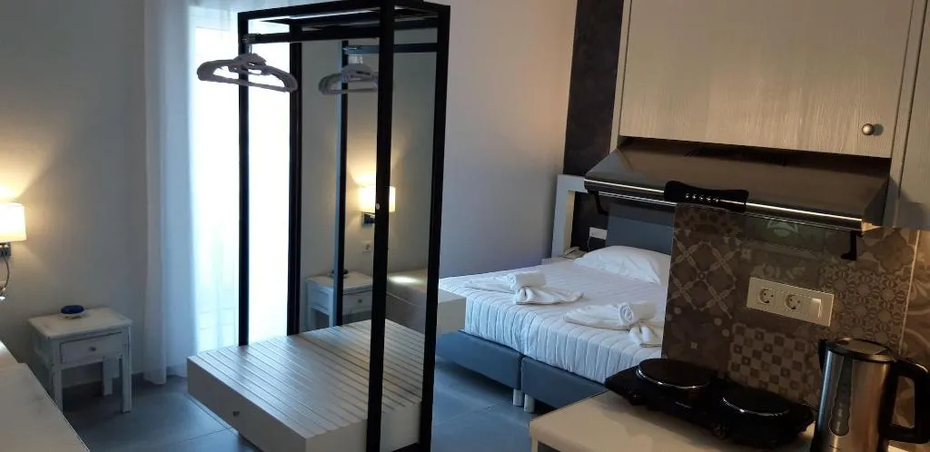Room, Niriides Hotel, Crete