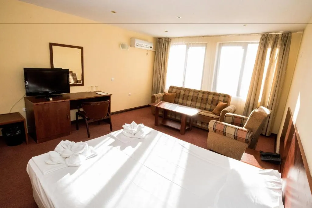 Room, Hotel Avenue, Bourgas