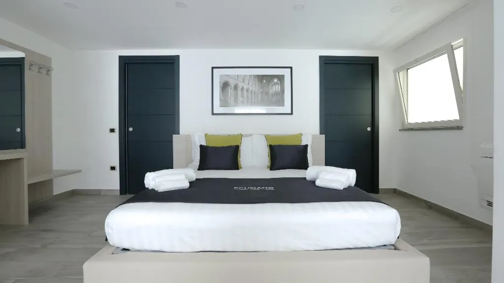 FAMILY ROOM DUPLEX Room, Ecumano Space, Naples