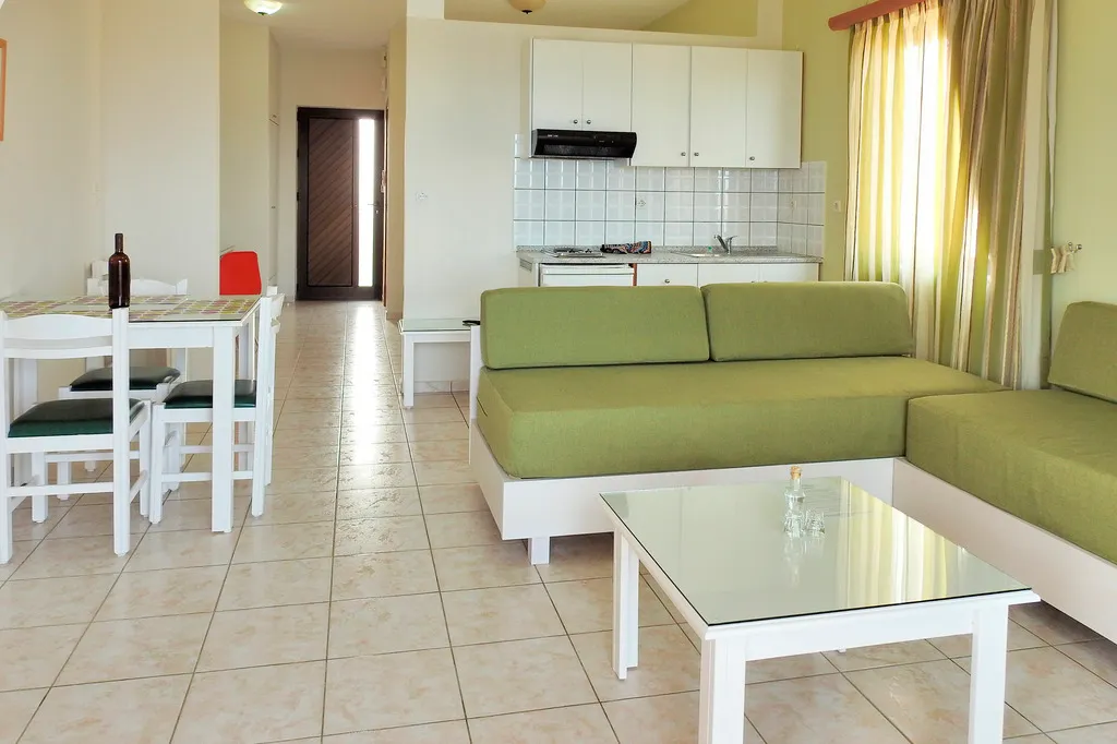Room, Nanakis beach apartments, Crete
