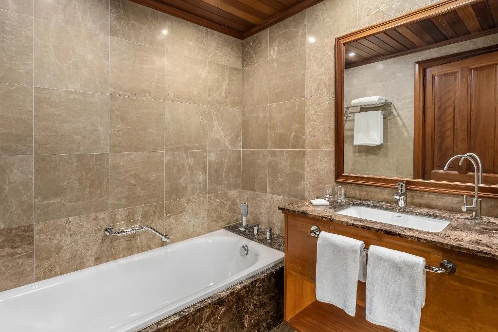 Double or Twin SUPERIOR POOL VIEW Room, Kempinski Hotel San Lawrenz, Gozo