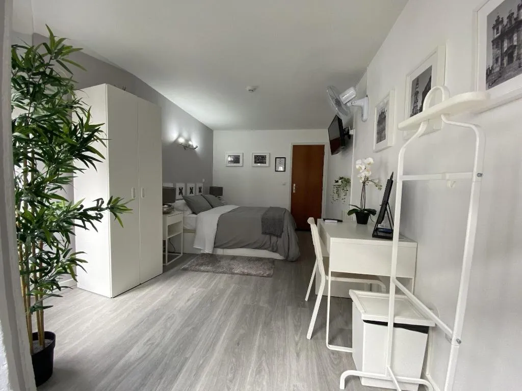 Room, Residencial Triunfo, Porto