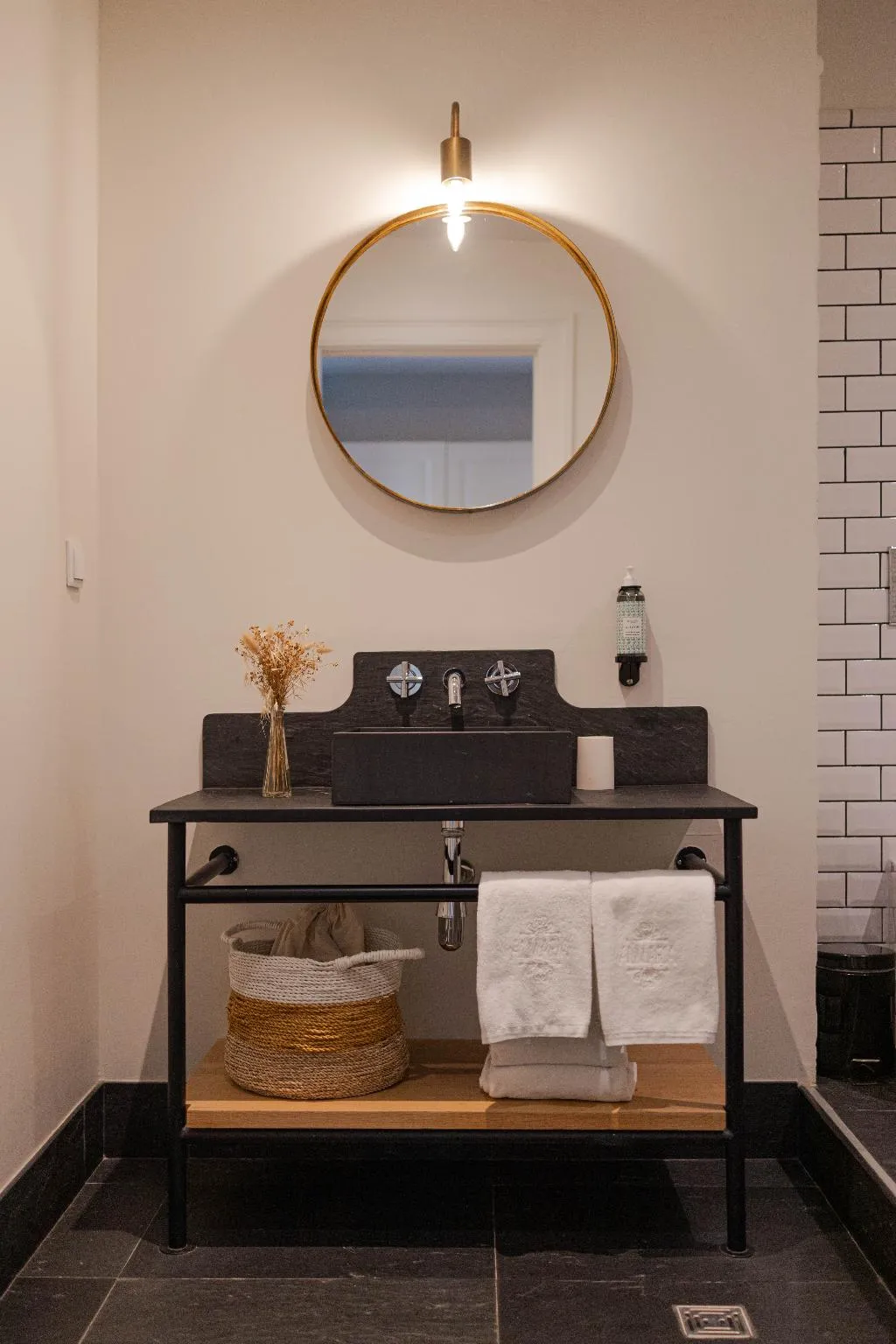 APARTMENT TWO BEDROOMS WITH TERRACE Room, Almaria - Ex LIibris, Lisbon
