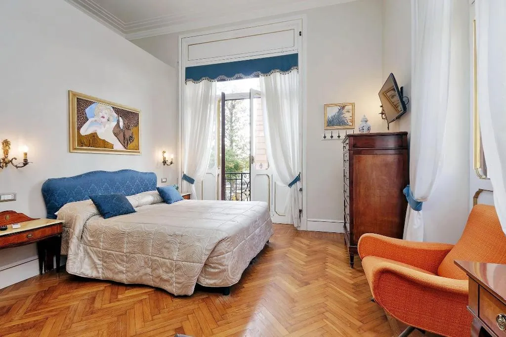 Room, Domus Monamì Luxury Suites, Rome