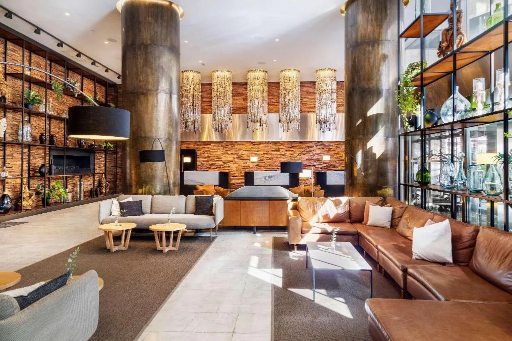 Lobby, Melia Madrid Princesa, Madrid