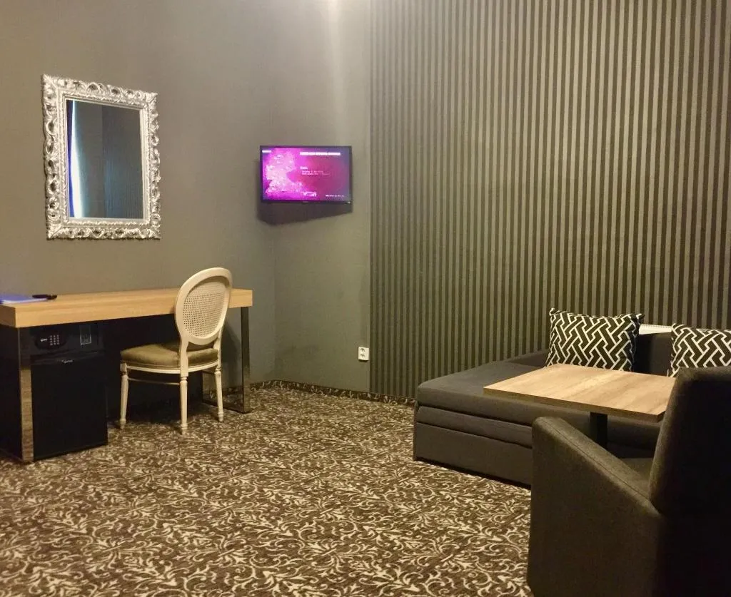 Room, Davinci, Prague
