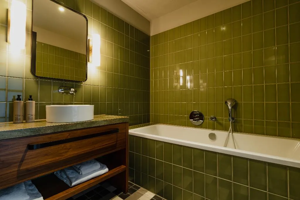 JUNIOR SUITE STANDARD Room, Hotel MAI Amsterdam, Amsterdam