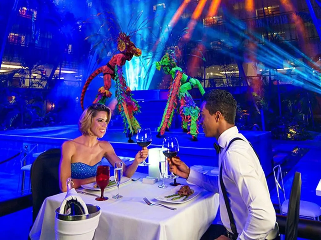 Sports and Entertainment, The Pyramid Cancun by Oasis, Cancun Area
