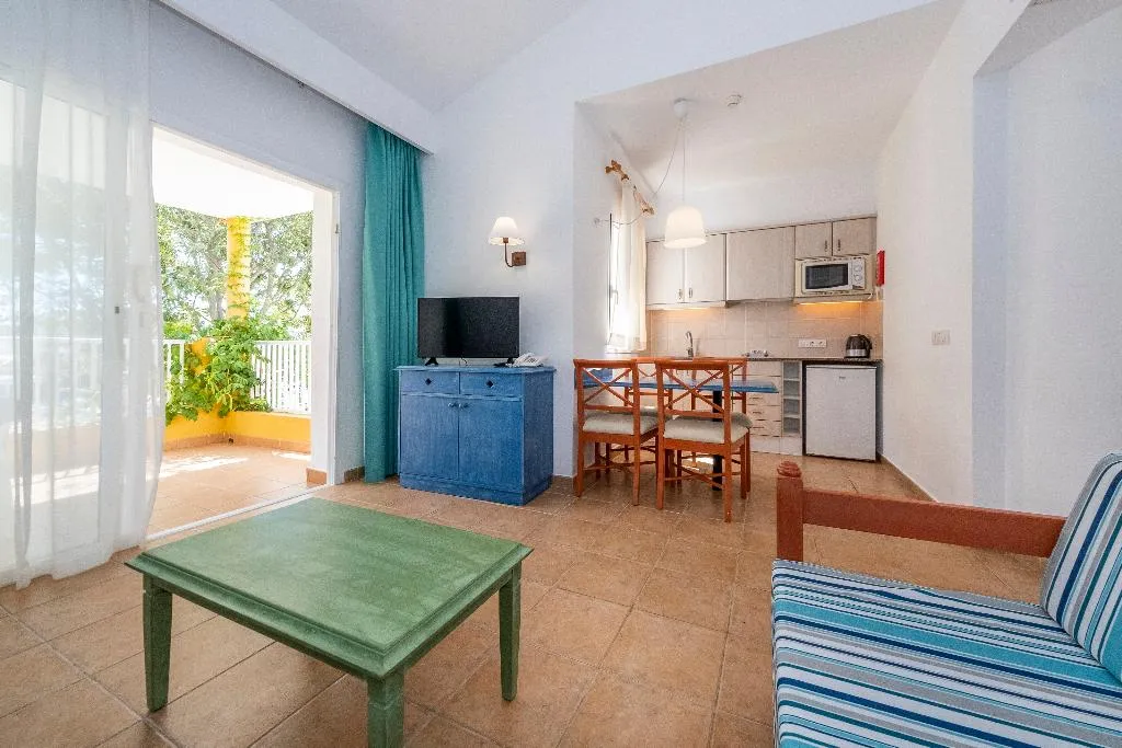 APARTMENT ONE BEDROOM Room, Comitas Isla del Aire, Menorca
