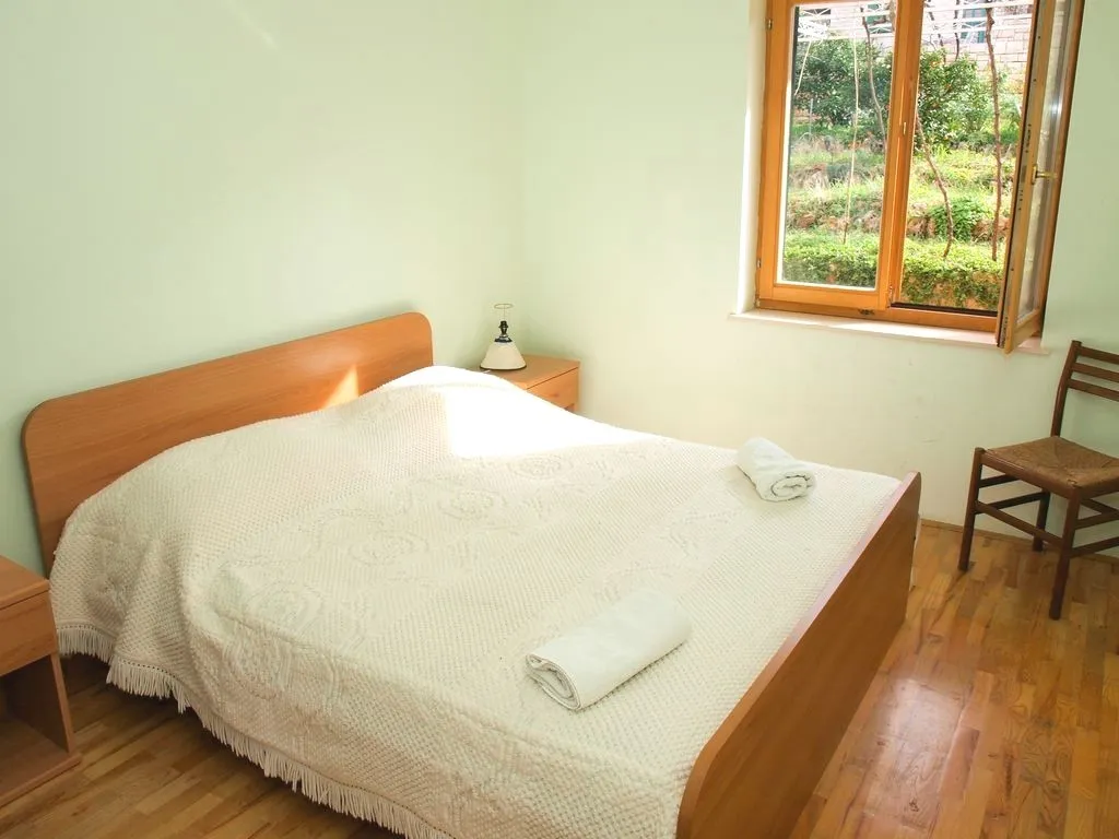 APARTMENT TWO BEDROOMS Room, Santic, Split