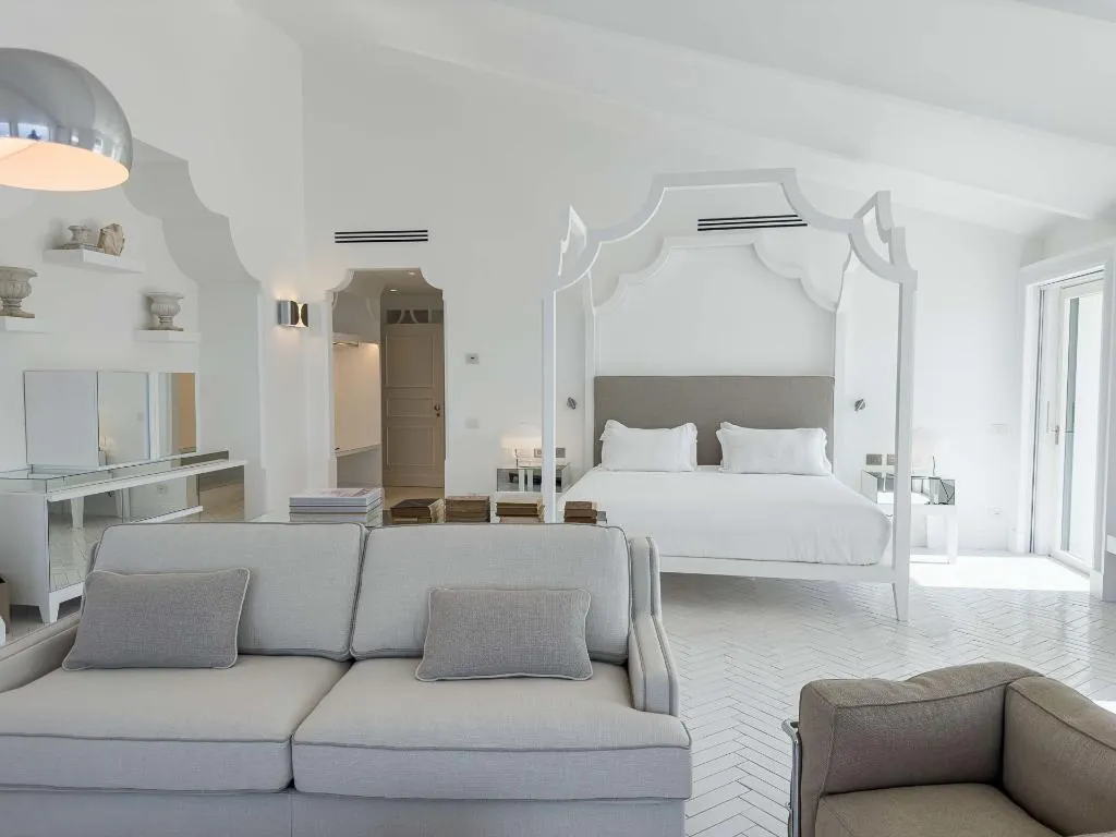 SUITE PENTHOUSE Room, Grand Hotel Europa Palace, Naples