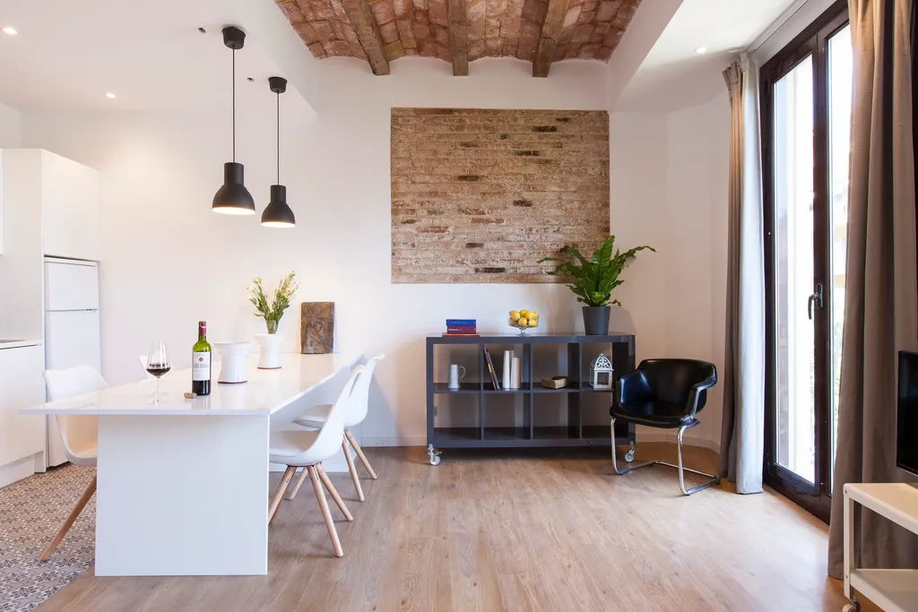 APARTMENT WITH BALCONY Room, Charming Flats by Aspasios, Barcelona
