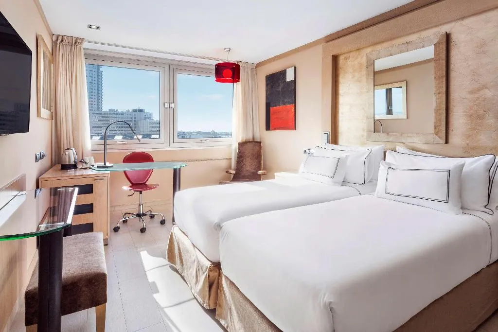 DOUBLE SINGLE USE STANDARD Room, Melia Madrid Princesa, Madrid
