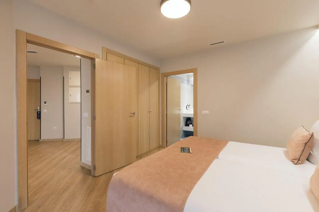 Room, Palau Suites & Apartments, Valencia
