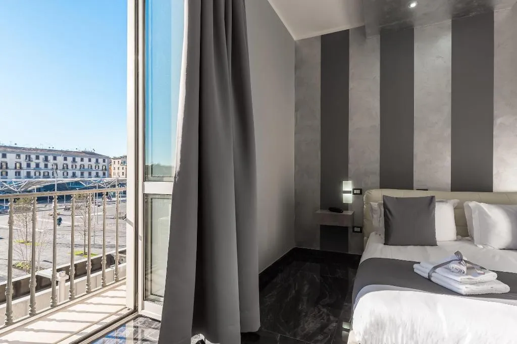 DOUBLE SUPERIOR Room, Hotel Palace Napoli, Naples