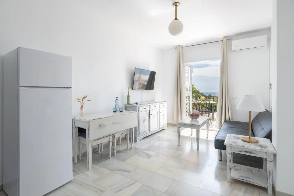 APARTMENT SEA VIEW ONE BEDROOM Room, Hotel Playamaro, Costa Del Sol
