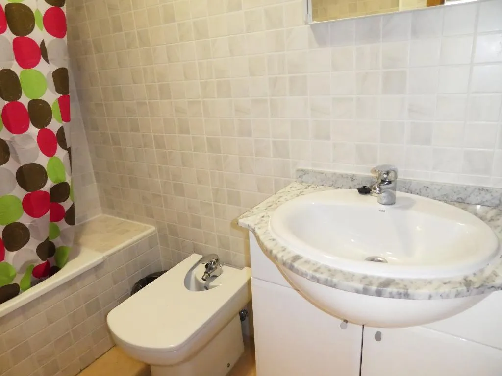 APARTMENT CAPACITY 6 TWO BEDROOMS Room, Apartamentos Font Nova 3000, Valencia
