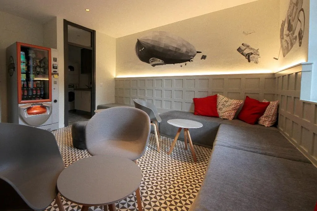 Room, Complutum Hostel, Madrid