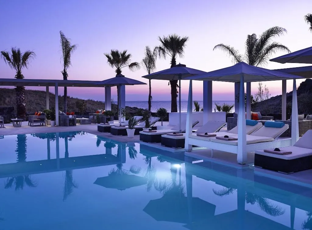 Sports and Entertainment, Aurora Santorini, Santorini