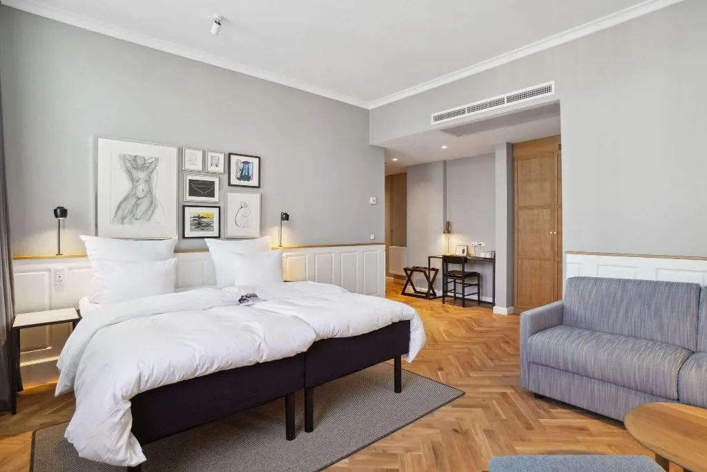 JUNIOR SUITE KING SIZE BED Room, Kong Arthur, Copenhagen