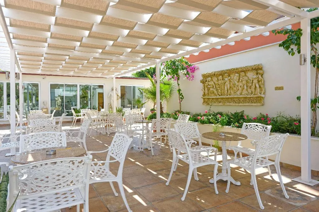 Bar, Antique Roman Palace Museum Hotel +16, Antalya