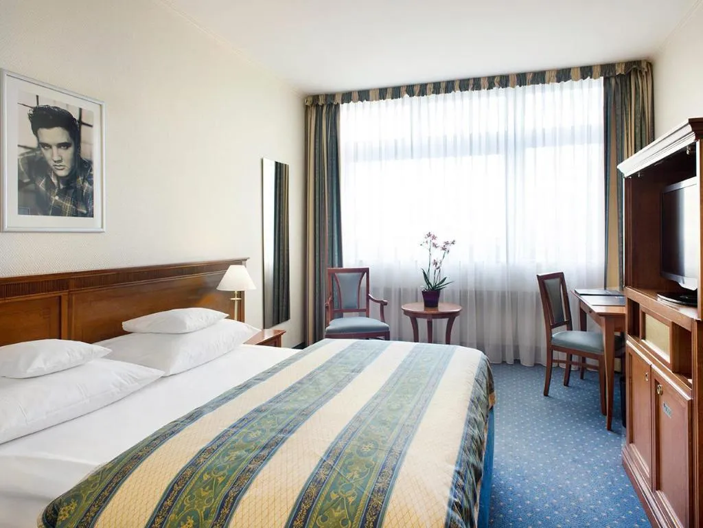 Double or Twin STANDARD Room, Hollywood Media Hotel, Berlin