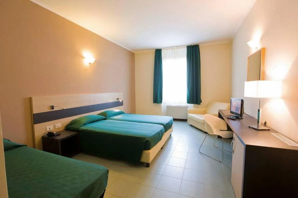 TRIPLE STANDARD Room, Alba, Rome