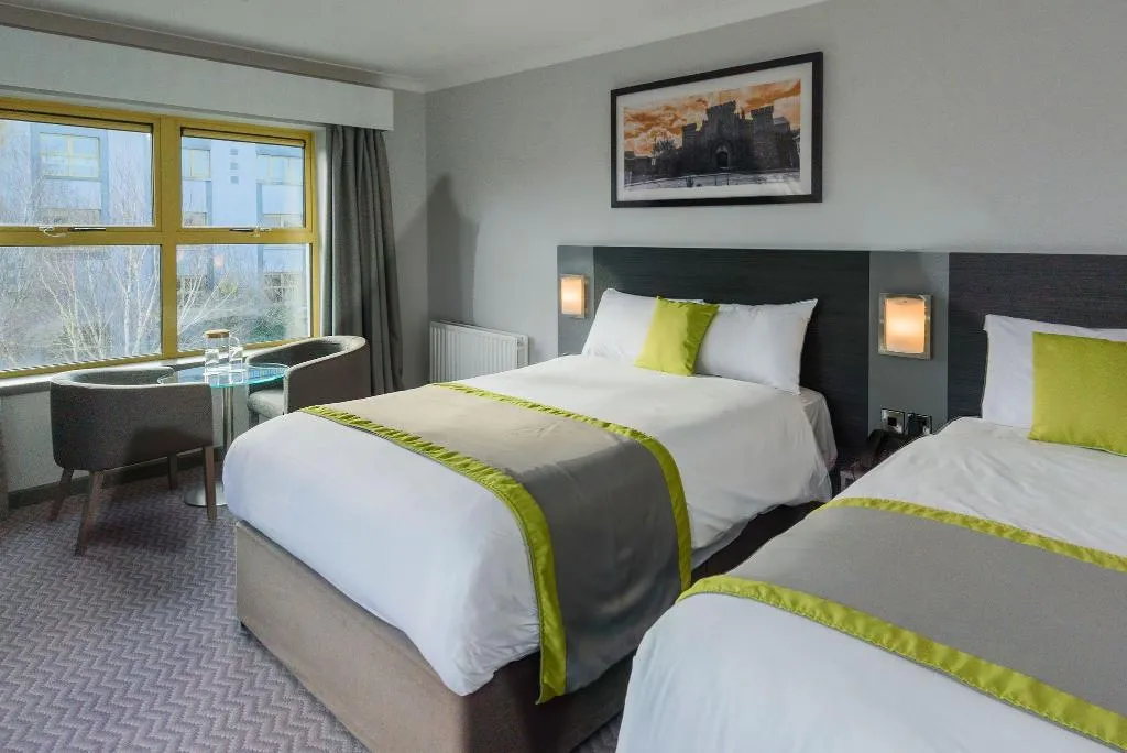 FAMILY ROOM STANDARD Room, Newtown Park Hotel, Dublin