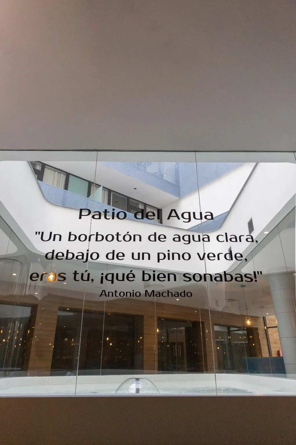 Lobby, Macia Sevilla Kubb, Seville