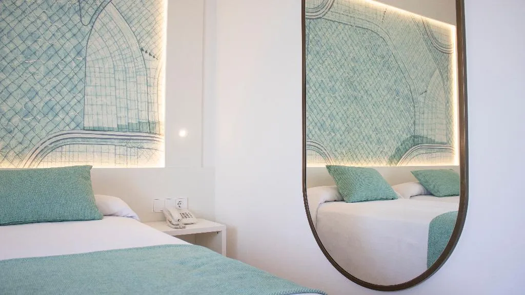 SINGLE STANDARD Room, Golden Taurus Aquapark Resort, Costa Brava